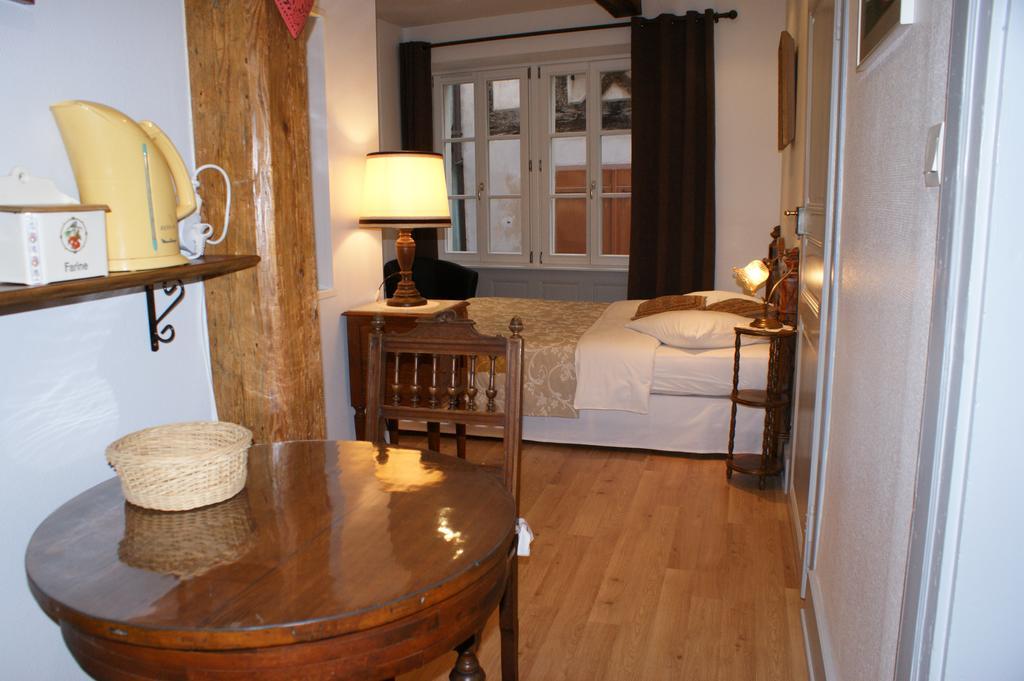 Location "Charme" Apartment Riquewihr Ruang foto