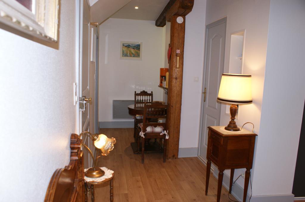 Location "Charme" Apartment Riquewihr Ruang foto